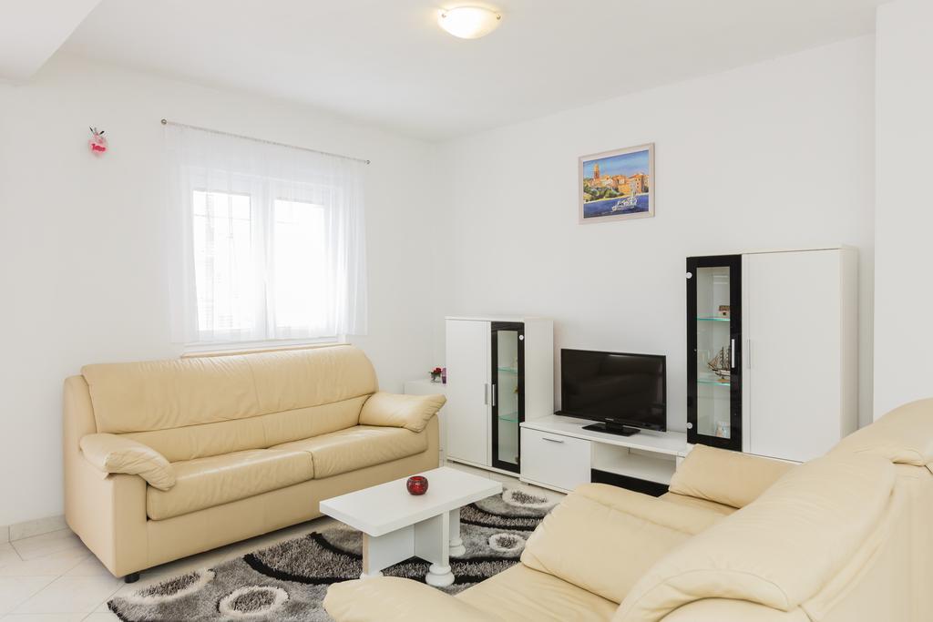Apartment Anna Kastela Ngoại thất bức ảnh